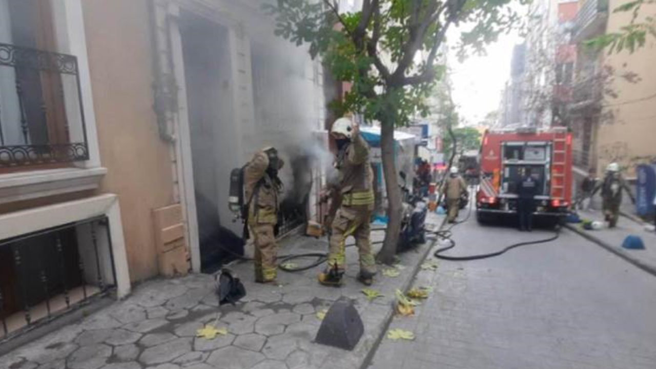 Beyoğlu’nda otelde yangın