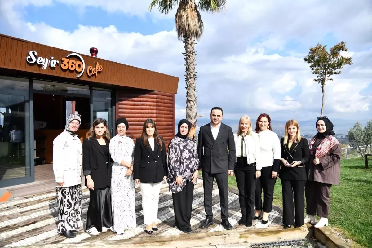 basiskele belediye baskani yasin ozlu kadin girisimcilerin onemine dikkat cekti E5f5Hbqt.jpg