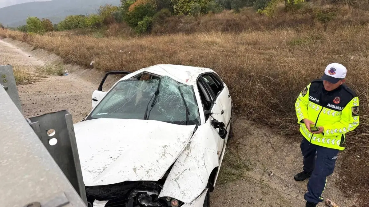 bursada trafik kazasi 4 yarali KwzCyn27