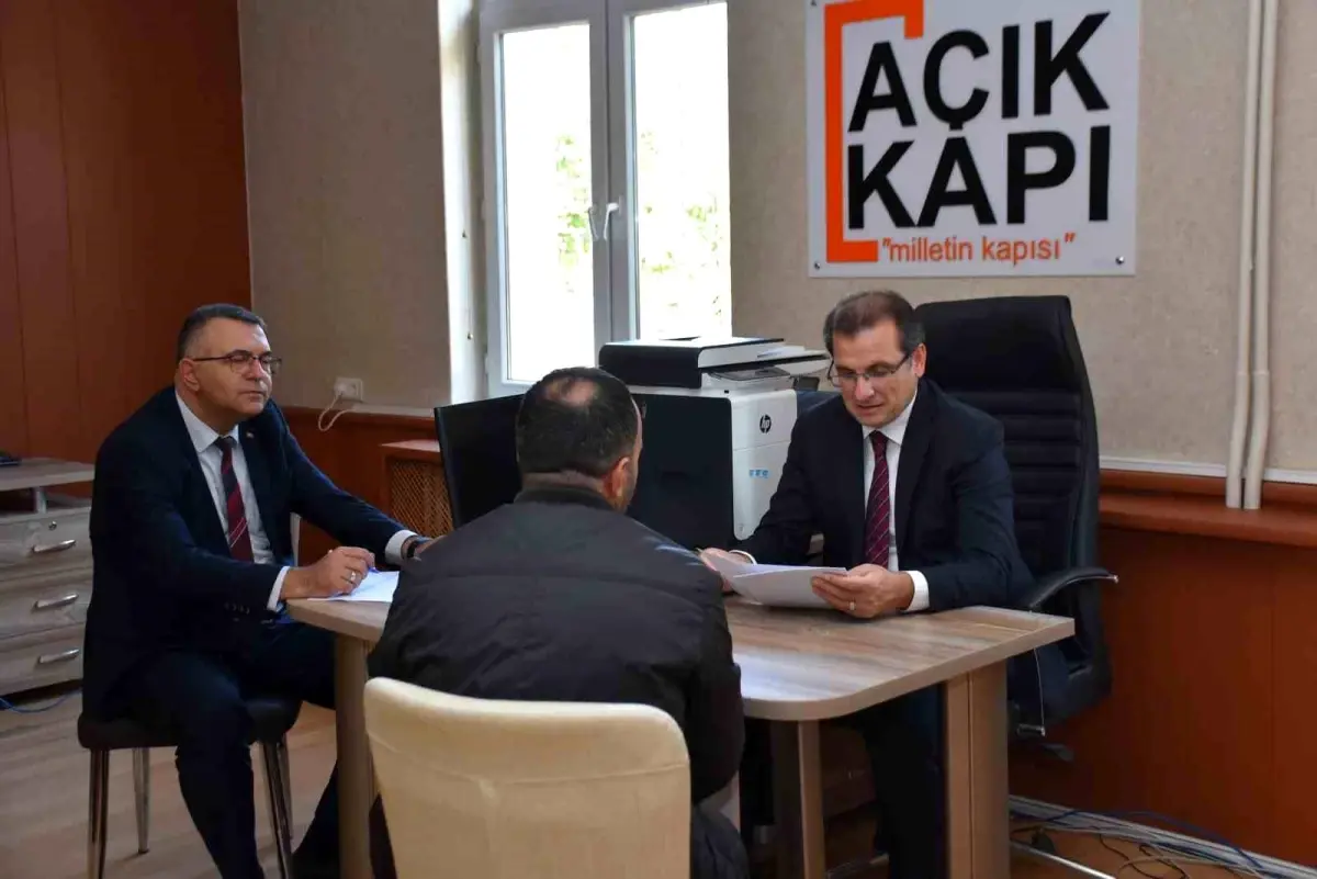 kaymakam ali guldogan vatandaslarla acik kapi bulusmasinda bir araya geldi AQI46DIV.jpg