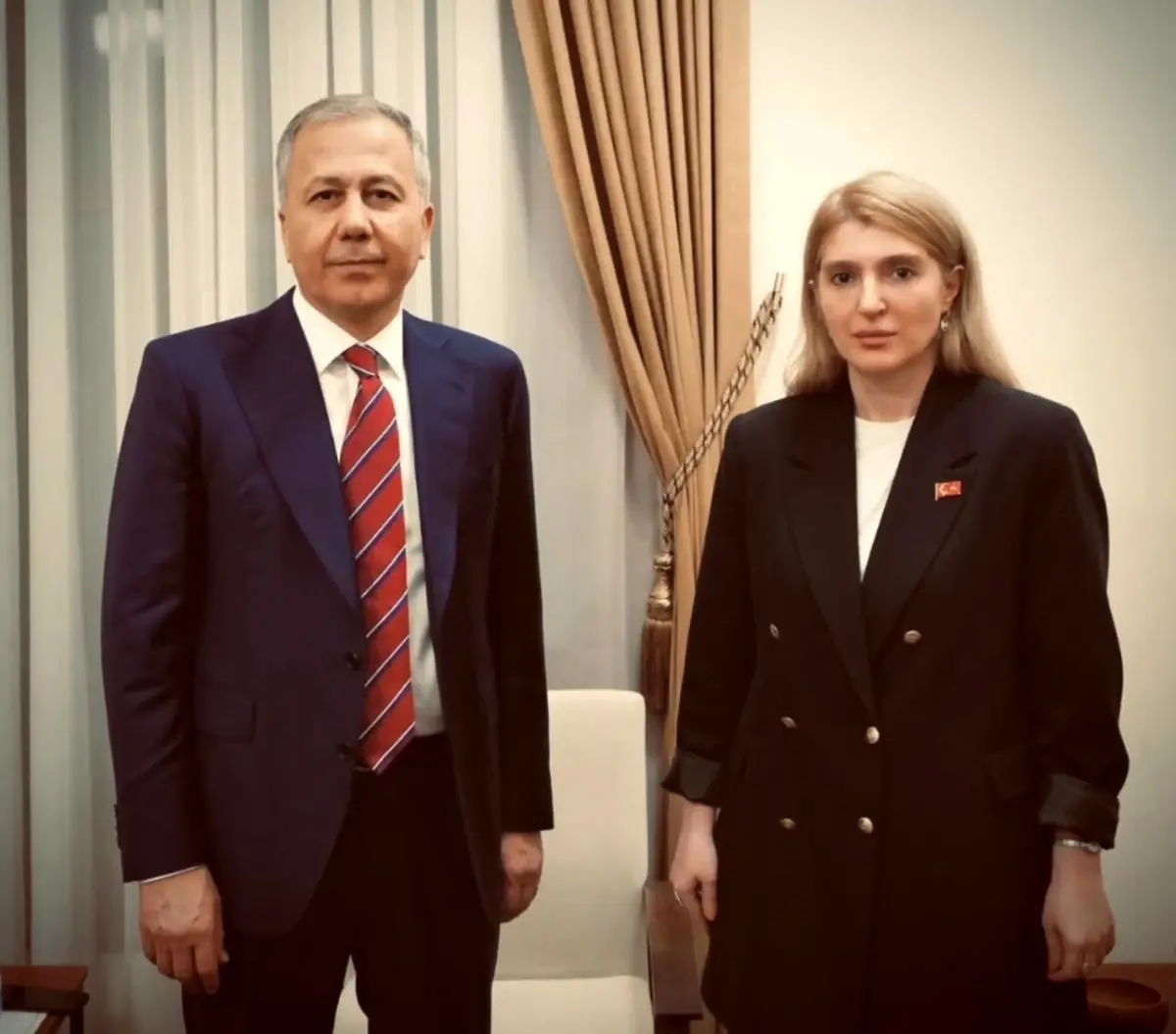 malatya milletvekili kara olmeztoprak bakan yerlikaya ile kira yardimlari ve deprem konutlarini gorustu gqgjt6Hy.jpg