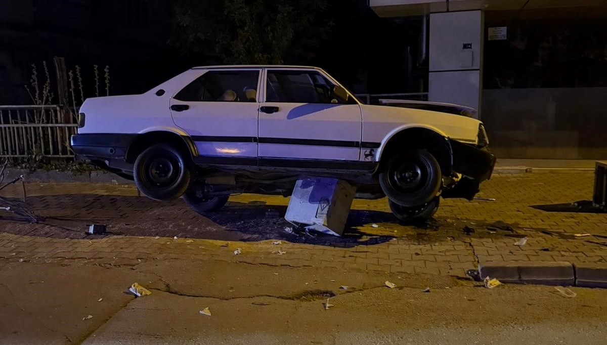 nigdede otomobil trafoya cikti iTkivIv6.jpg