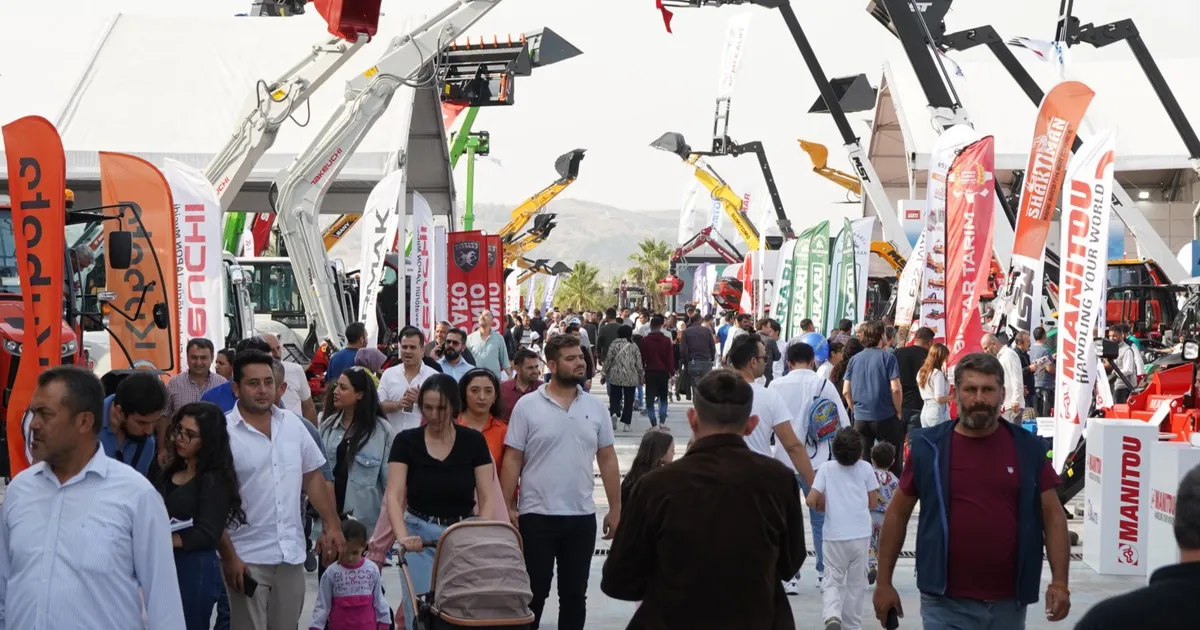 truck1 18 adana tarim fuarinin medya ortagi oldu tarim teknolojileri kuresel pazara aciliyor 1czVGPhg.webp