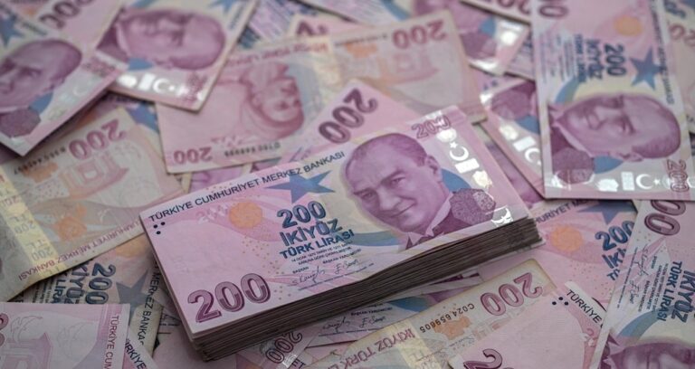 yatirimci-altini-birakti-rotayi-degistirdi-iste-paranin-yeni-adresi-3zsQaf8C