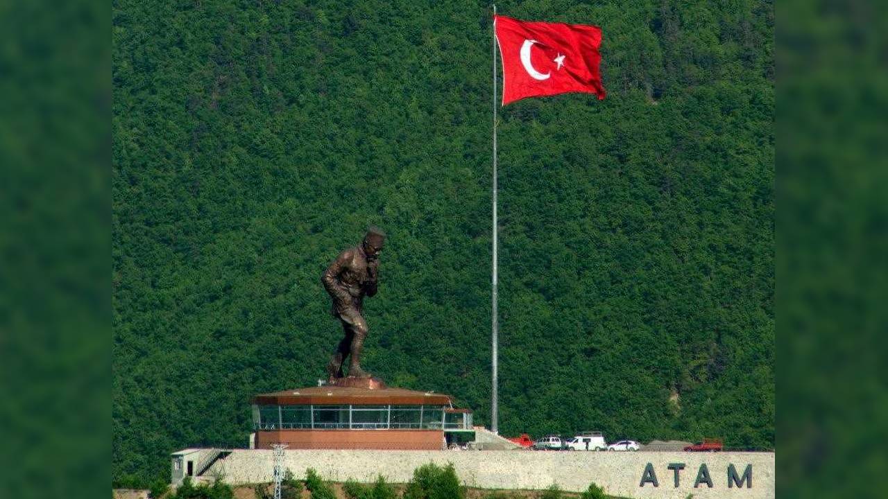 Artvin’deki Devasa Atatürk Heykeli: Dünya’nın En Büyük Örneği