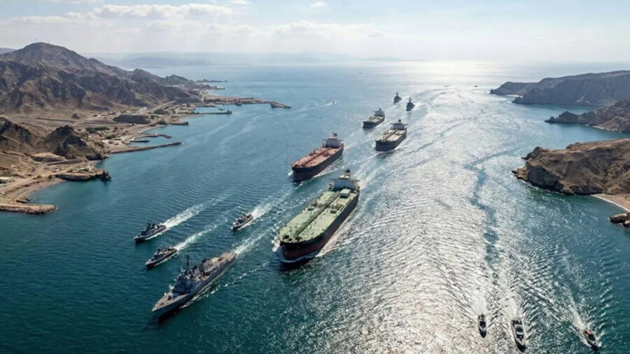 İran, Hürmüz Boğazı’ndan Geçiş Yapacak 5 Tankere İzin Verdi