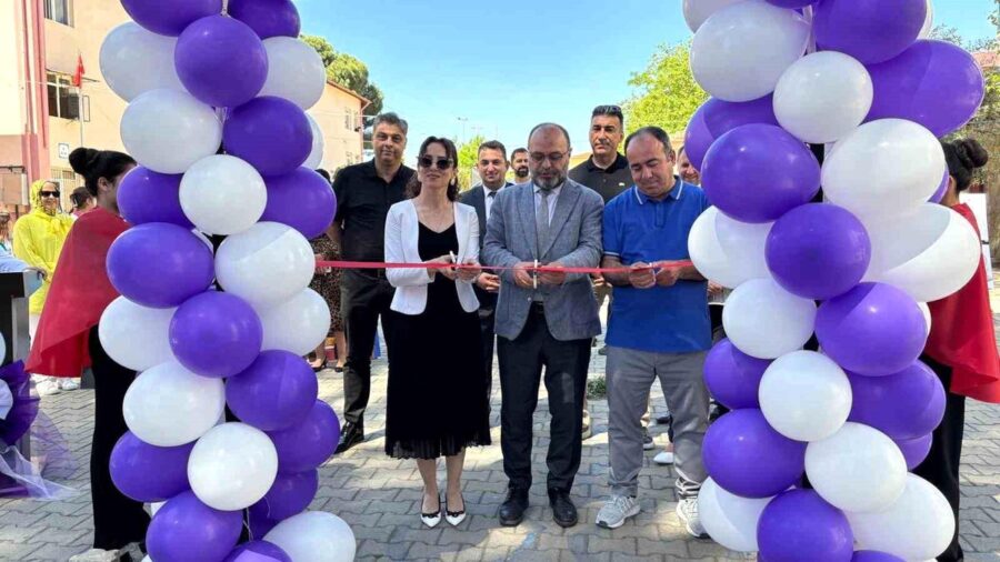 Nazilli Şehitler Ortaokulu Yıl Sonu Sergisi, Ziyaretçilerin Beğenisini Kazandı