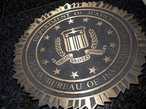 New yorkta ice ve fbi binasi onunde saldiri bir kisi gozaltinda vjikWvvm